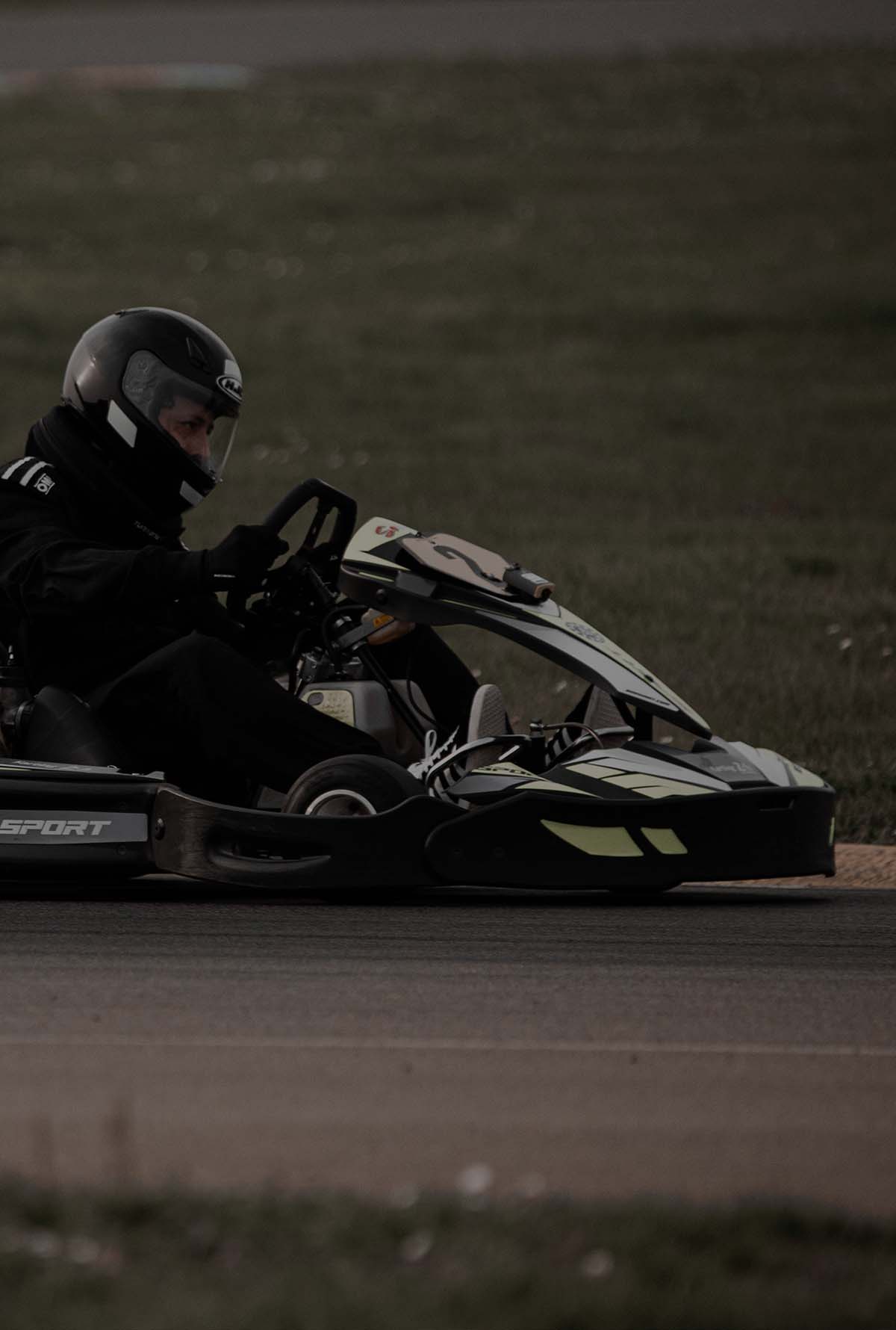 https://karting.raphaeldarbellay.ch/wp-content/uploads/2023/07/event_03.jpg